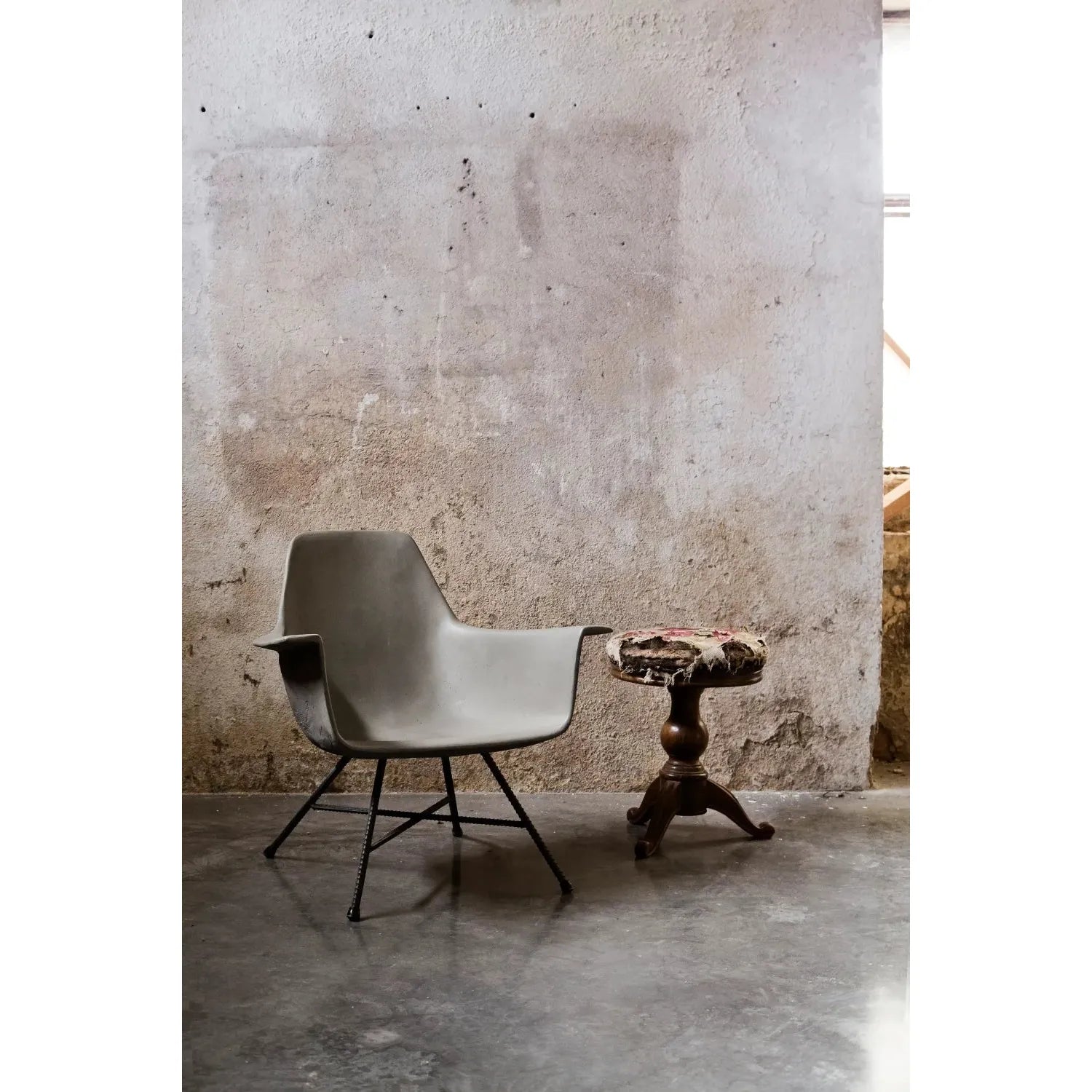 HAUTEVILLE LOW ARMCHAIR