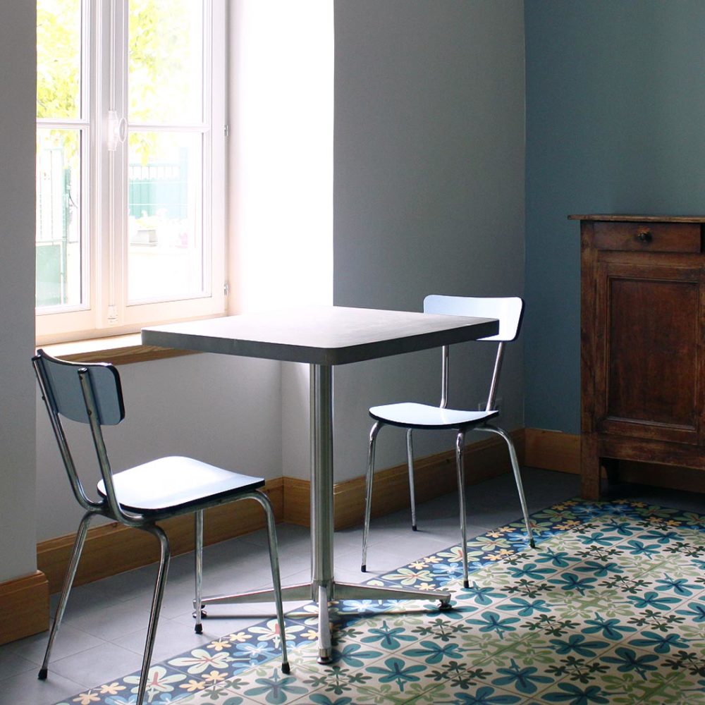BISTROT SQUARE BISTRO TABLE