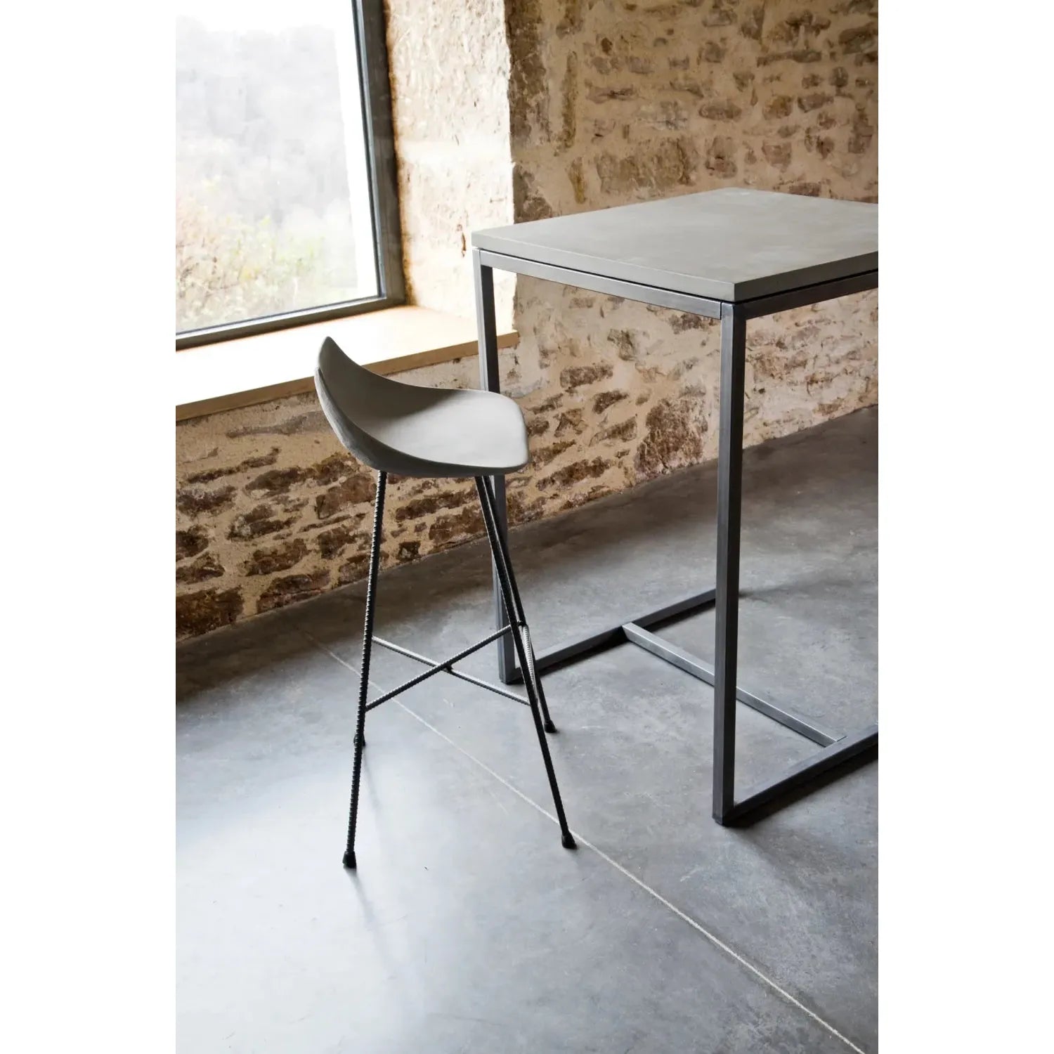 HAUTEVILLE 670 BARSTOOL