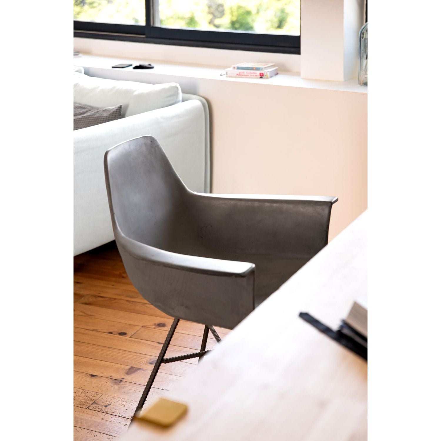 HAUTEVILLE ARMCHAIR