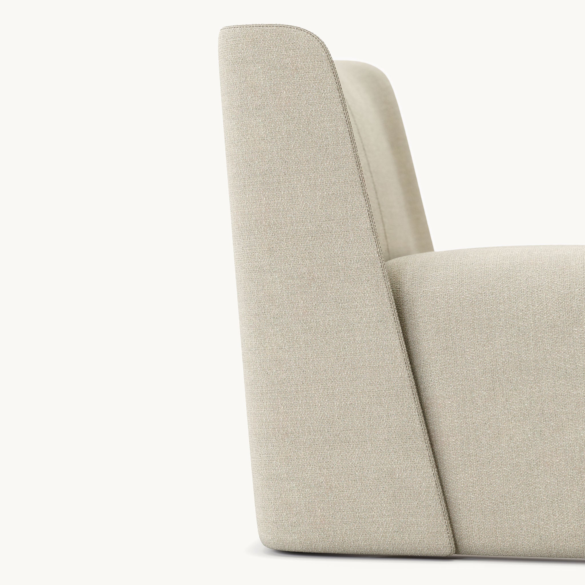 Legacy Armchair –Aspen: Timeless Elegance and Superior Comfort for Modern Living Spaces