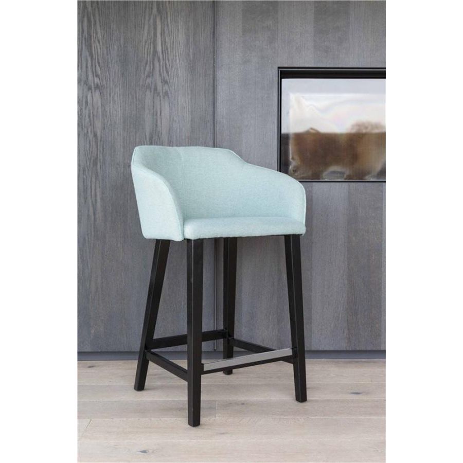 AMOR barchair with square wooden legs