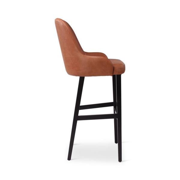 BEN bar chair with square wooden legs