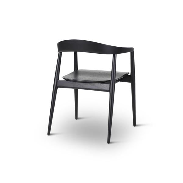 PURA armchair black
