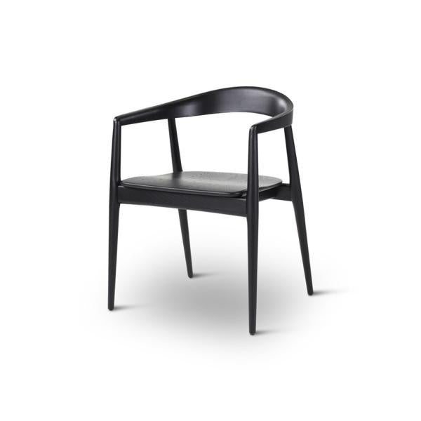 PURA armchair black
