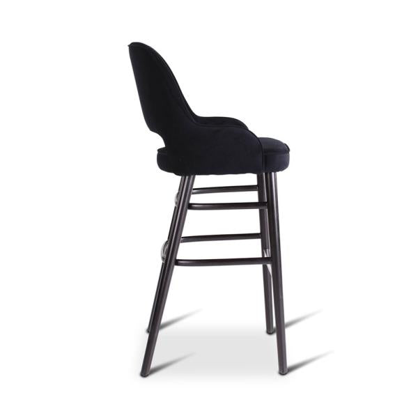 GIL bar chair with round wooden legs