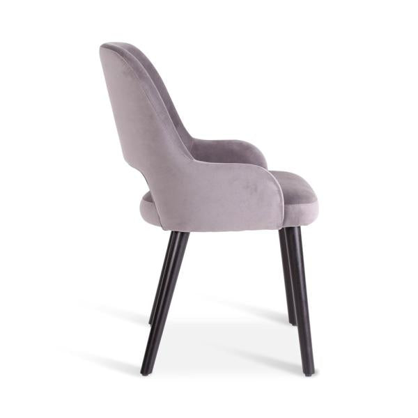 GIL armchair with round wooden legs