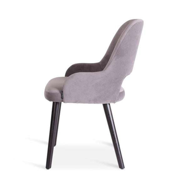 GIL armchair with round wooden legs