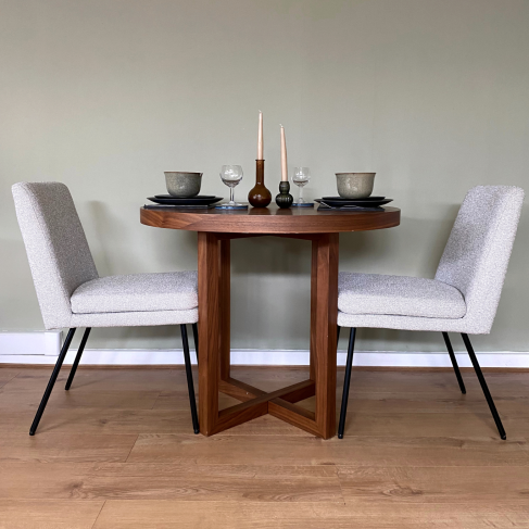 Laurel Dining Chair: Sophisticated Comfort for Your Dining Experience