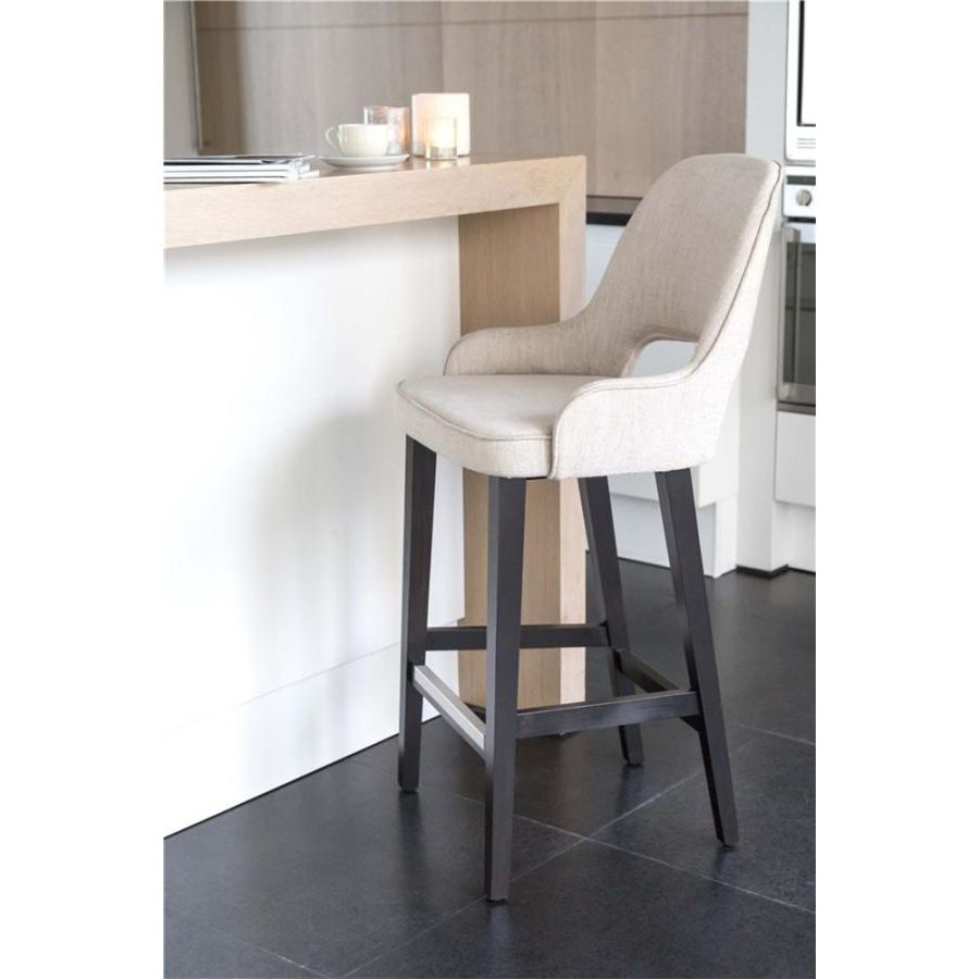 LOU bar chair with square wooden legs